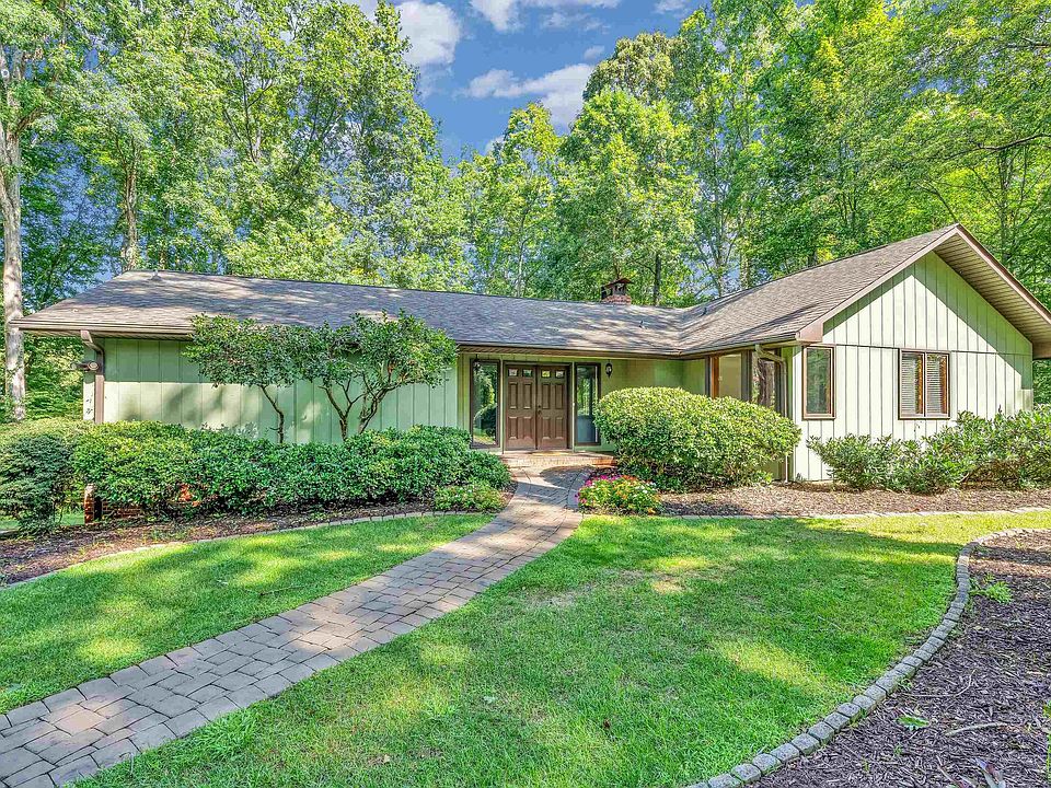 1st image of 131 Browning Dr