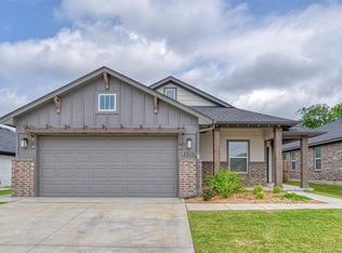 20101 Park Ln, Harrah, OK 73045