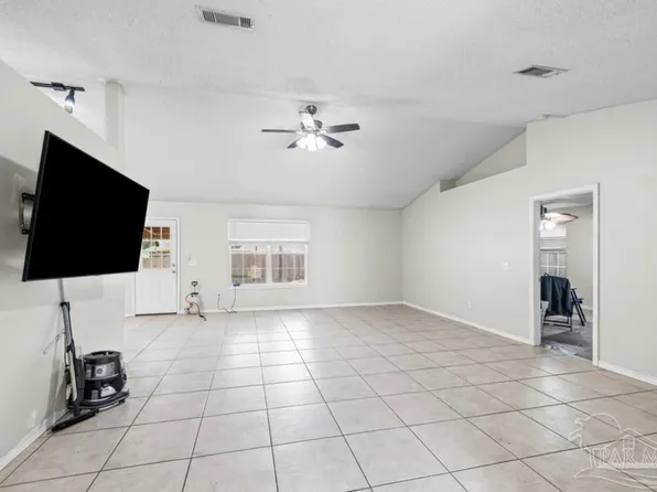1763 Condor Dr, Cantonment, FL 32533