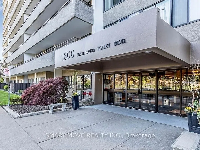 1300 Mississauga Valley Blvd #303 — Photo 1