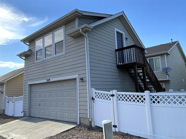 2119 Falkirk Dr #B — Photo 2