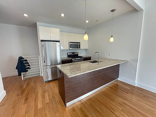 1st image of 806 Bergen St #1G