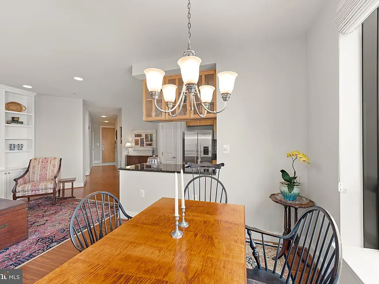 1200 N Hartford St #601 — Photo 11