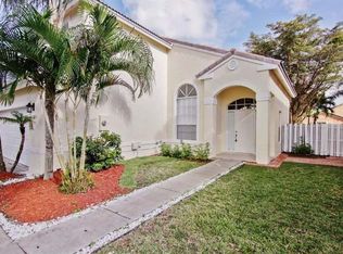 19094 NW 12th Ct, Pembroke Pines, FL 33029