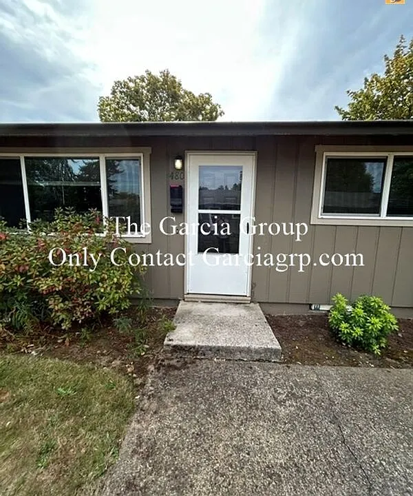 480 SE Vista Ave