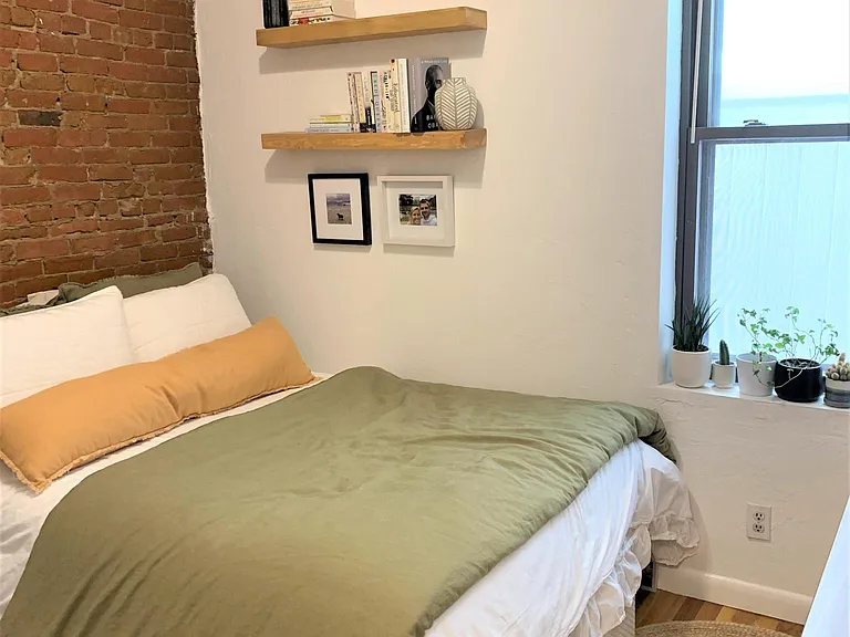 154 F St #1 — Photo 16