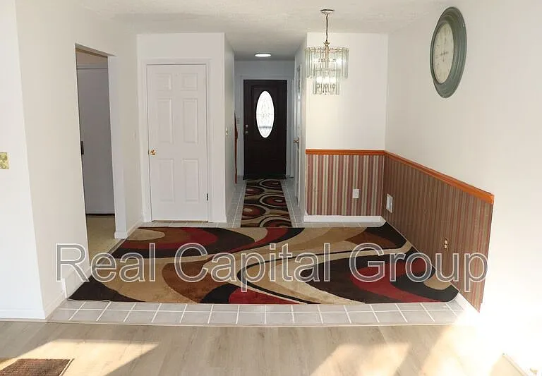 5 Cheryl Ct — Photo 4