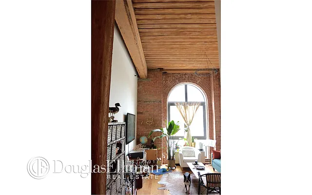 Rented by Douglas Elliman | media 20