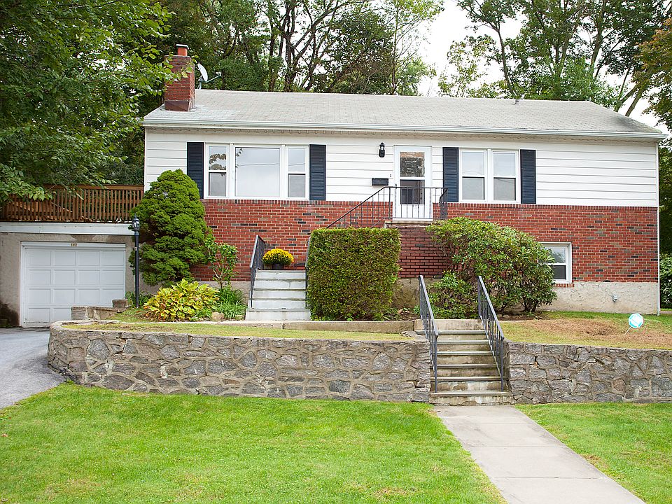 1st image of 190 Minerva Dr