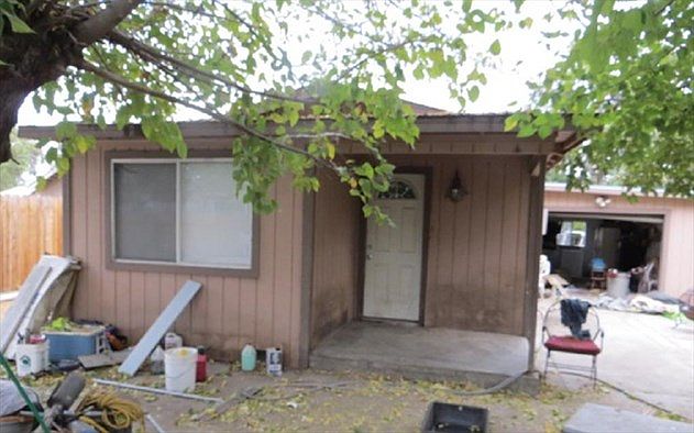 2nd image of 2826 N Redwood Ave