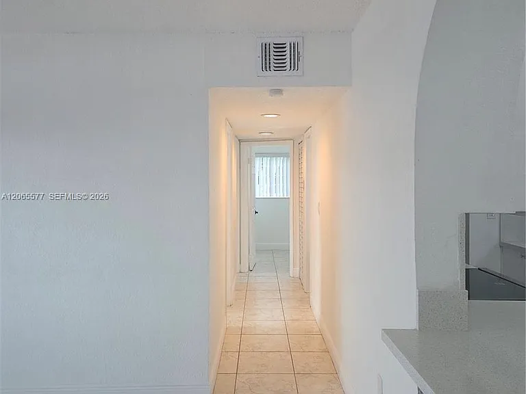 10500 SW 30th St — Photo 10