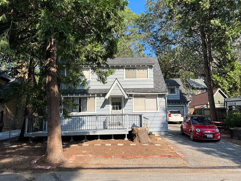 1st image of 255 Heliotrope Dr