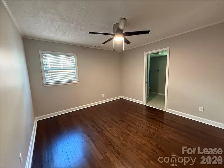 917 Spruce St — Photo 16