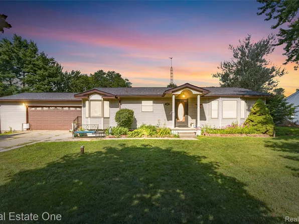 5361 Frankwill Ave, Clarkston, MI 48346