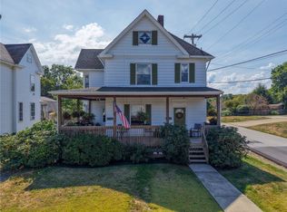 320 W New Castle St, Zelienople, PA 16063