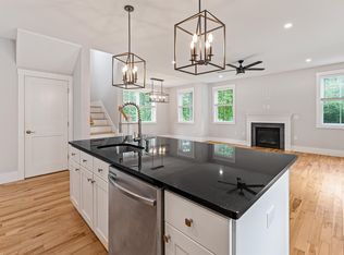 148 Mast Rd, Dover, NH 03820