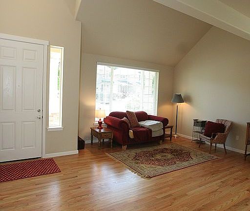 5th image of 3819 Steinerberg St SE