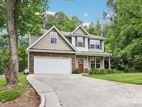 4th image of 22 Streamside Dr