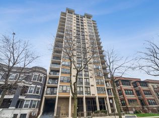 5471 S Hyde Park Blvd APT 3B, Chicago, IL 60615