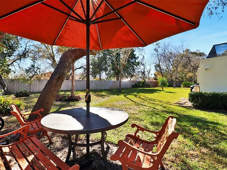 4318 Woodtree Ln — Photo 43