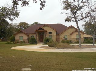 101 Reserve Ct, La Vernia, TX 78121