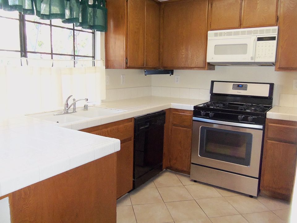1st image of 1925 Anaheim Ave APT B1