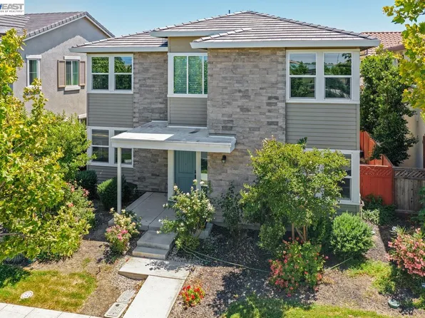232 E Ramsey Dr, Mountain House, CA 95391