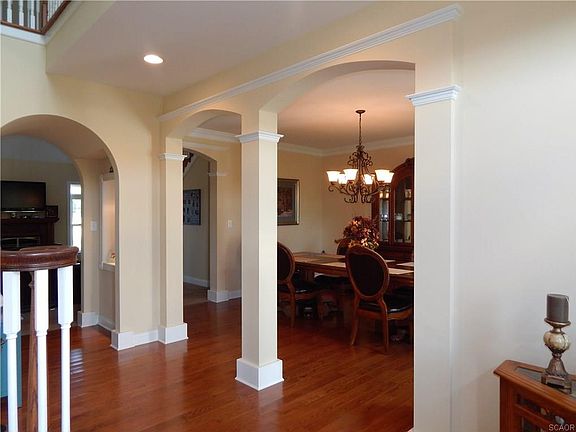 5th image of 12756 Holly Branch Ln