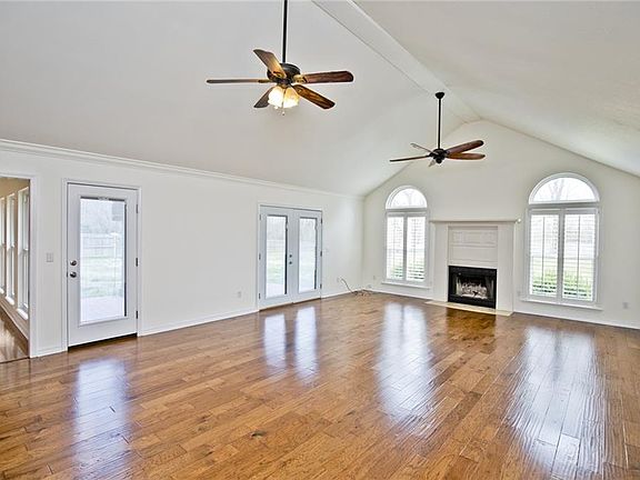 4th image of 11 Stonebridge Way