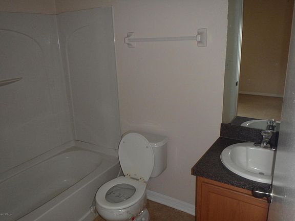 5th image of 10688 Academy Park Dr