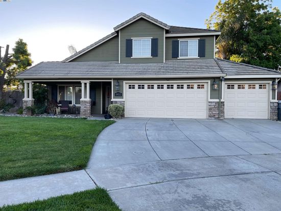 5932 Huntley Ct, Riverbank, CA 95367