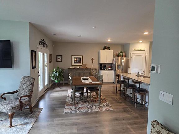 5th image of 231 Harris Ln