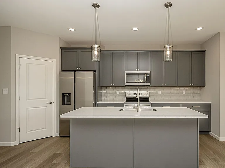 33 Wingtip Ct — Photo 12