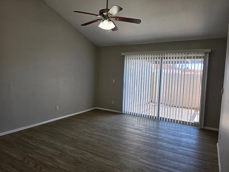 2149 E 10th St #2 — Photo 13