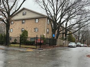 80 Stanton St APT 13, Worcester, MA 01605