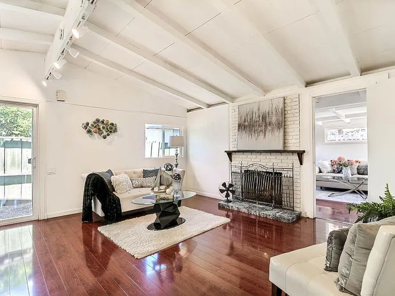 18594 Loree Ave — Photo 1