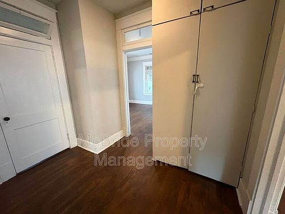 5th image of 1837 Fenwick St
