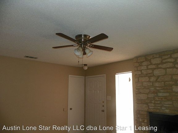 4th image of 410 Cypress Ln