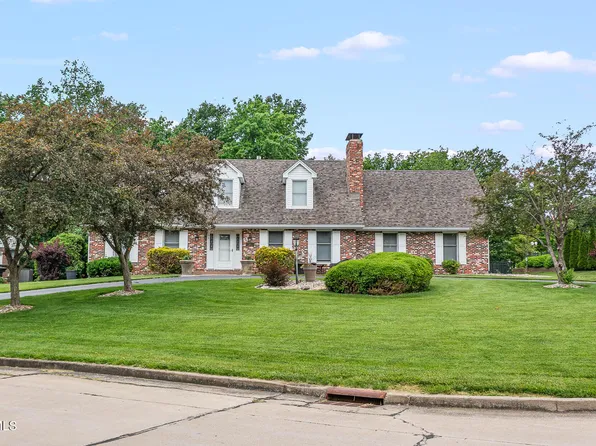 1311 Cedarwood Dr, Fulton, MO 65251