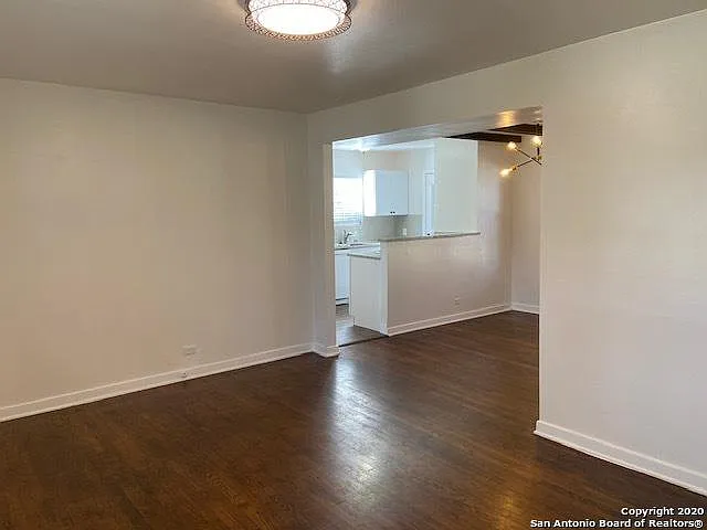 2 bed, 1000 sqft, $1,450 — Photo 4