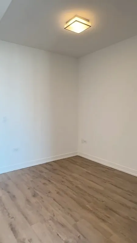 1 bed, 1.0 bath, 555 sqft, $2,415 — Photo 4