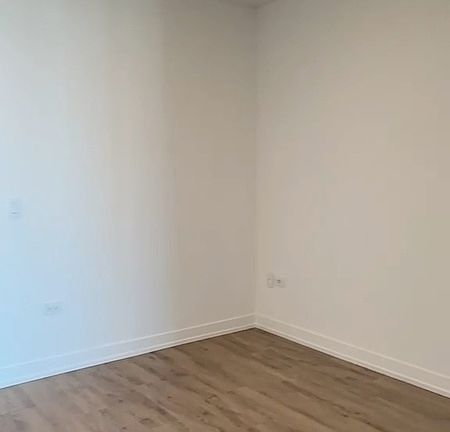 4th image of 220 W Hill St