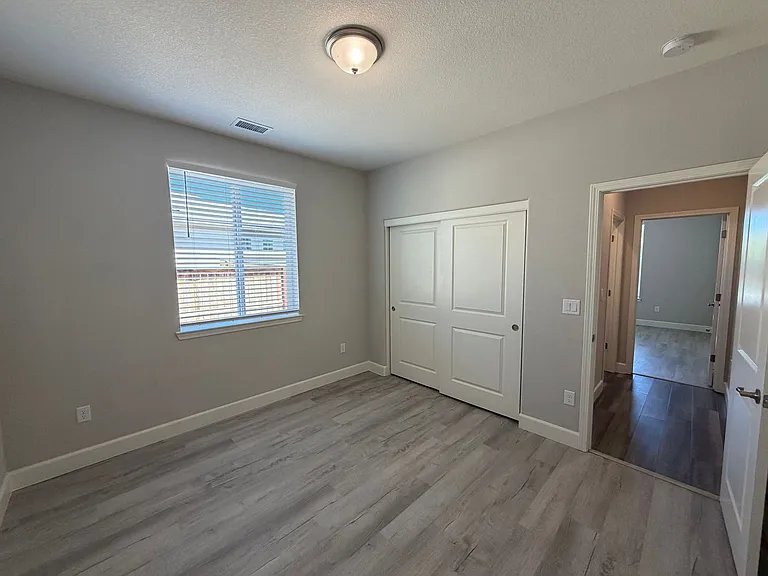 7285 Overture Dr — Photo 5