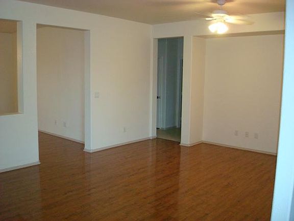 4th image of 10015 Canyon Hills Ave