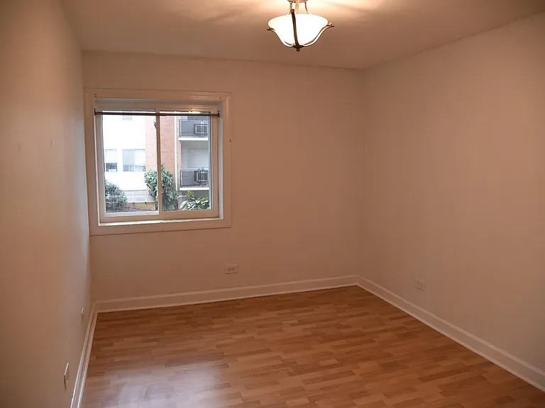 1800 Jefferson Park Ave #8 — Photo 5