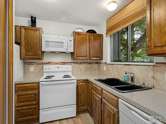 4th image of 1610 Westbridge Dr #17