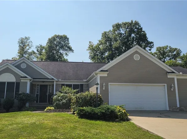 4370 Clover Dr, Ravenna, OH 44266