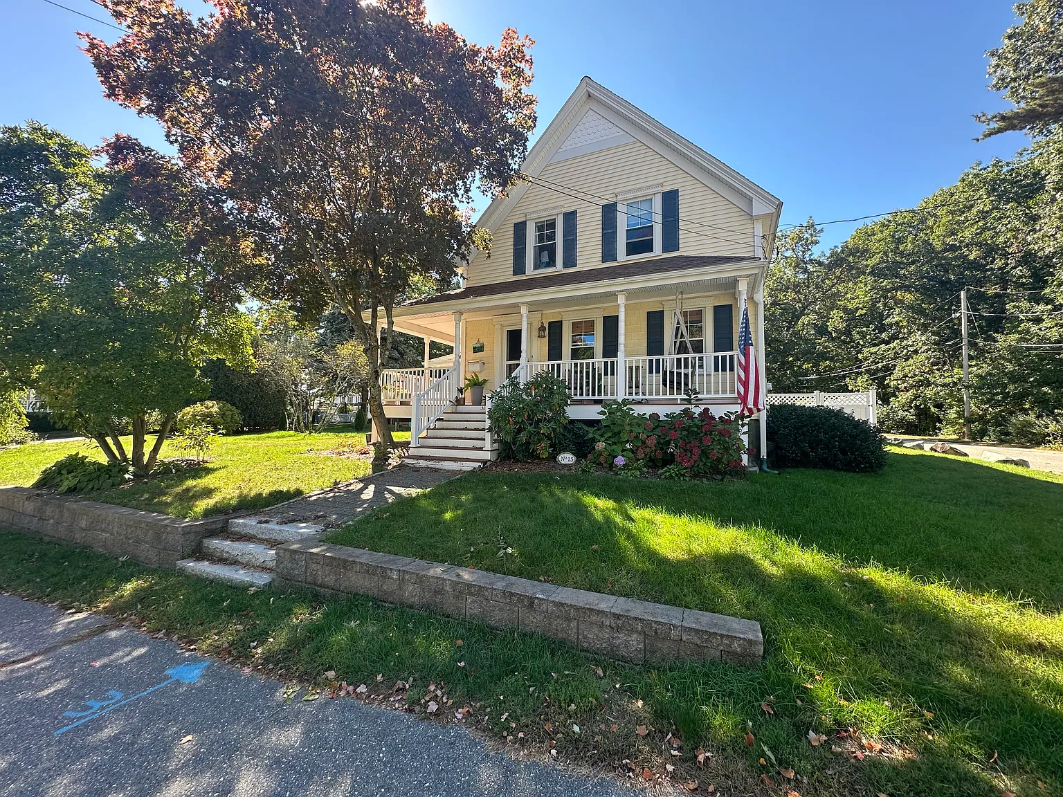 4 bed, 2.5 bath, 2196 sqft, $4,500 — Photo 1