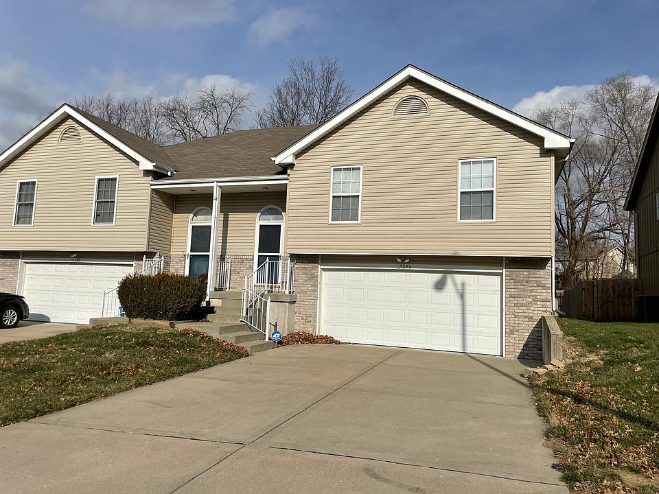 3526 NW 70th St, Kansas City, MO 64151 | Zillow