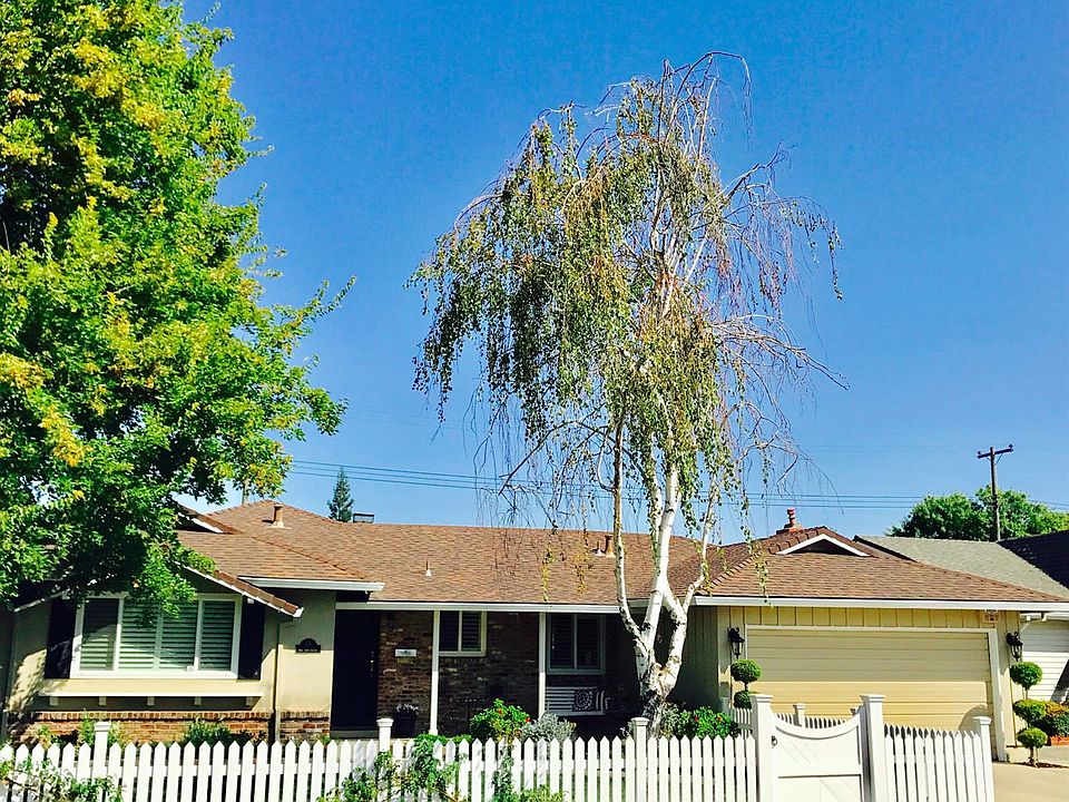 1st image of 876 Bel Air Ct